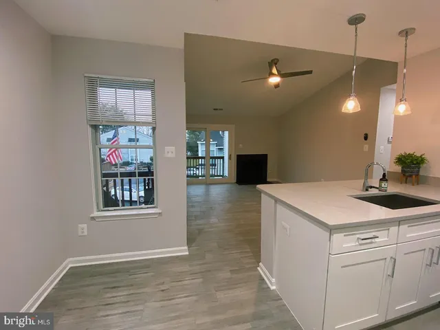 $2,200 | 8613 Beekman Place, Unit 13C, Alexandria, VA 22309