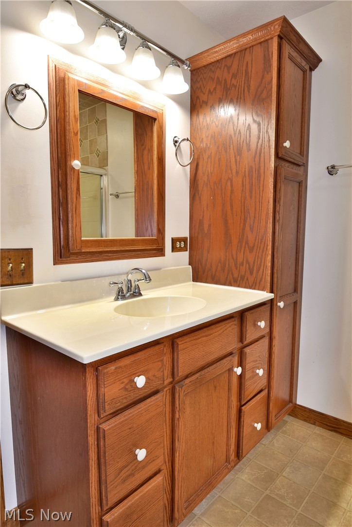 6090 Downs Road Northwest Warren, OH 44481 - Photo 20 of 35 Gallery Image 20