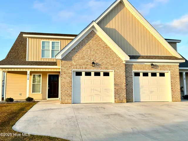 $1,800 | 812 Sarah Rebecca Drive, Unit A, Greenville, NC 27834