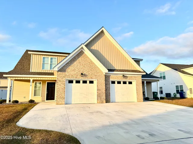 $1,800 | 812 Sarah Rebecca Drive, Unit A, Greenville, NC 27834