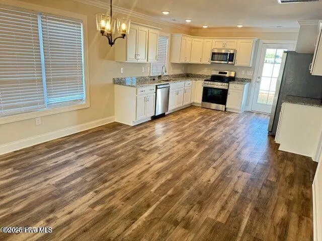 $1,800 | 812 Sarah Rebecca Drive, Unit A, Greenville, NC 27834