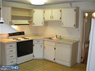 94 Brookmead Road Wayne, PA 19087 - Photo 4 of 12 Kitchen