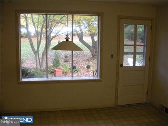 94 Brookmead Road Wayne, PA 19087 - Photo 6 of 12 Kitchen