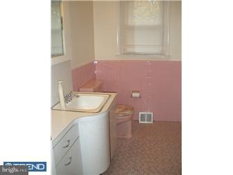 94 Brookmead Road Wayne, PA 19087 - Photo 10 of 12 Bathroom