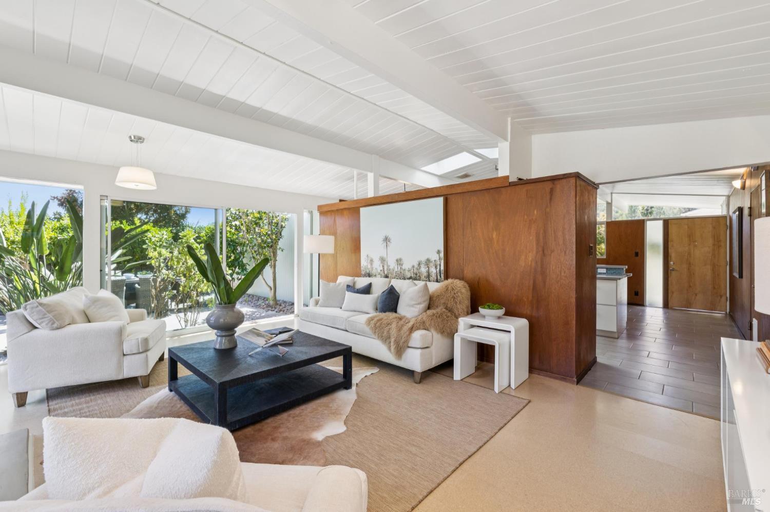 964 Del Ganado Road San Rafael, CA 94903 - Photo 5 of 51 Gallery Image 5