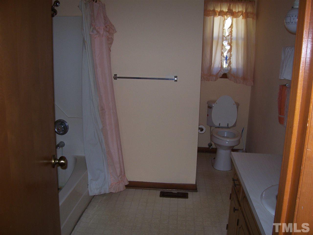 285 Myrtle Road Selma, NC 27576 - Photo 12 of 25 Gallery Image 12
