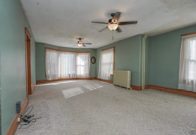 $165,000 | 625 Wisconsin Avenue, Holton, KS 66436