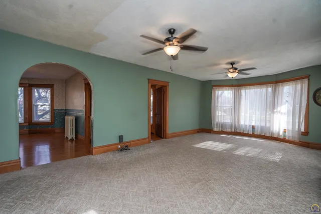 $165,000 | 625 Wisconsin Avenue, Holton, KS 66436