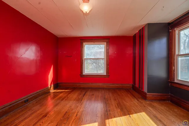 $165,000 | 625 Wisconsin Avenue, Holton, KS 66436