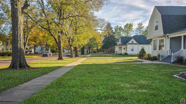 $165,000 | 625 Wisconsin Avenue, Holton, KS 66436