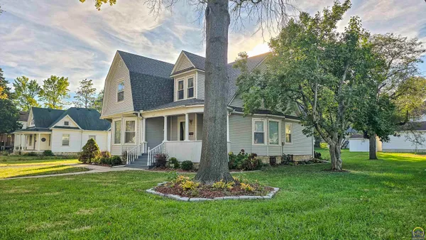 $165,000 | 625 Wisconsin Avenue, Holton, KS 66436