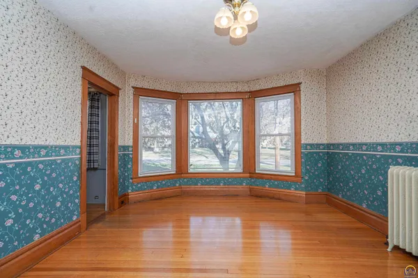 $165,000 | 625 Wisconsin Avenue, Holton, KS 66436