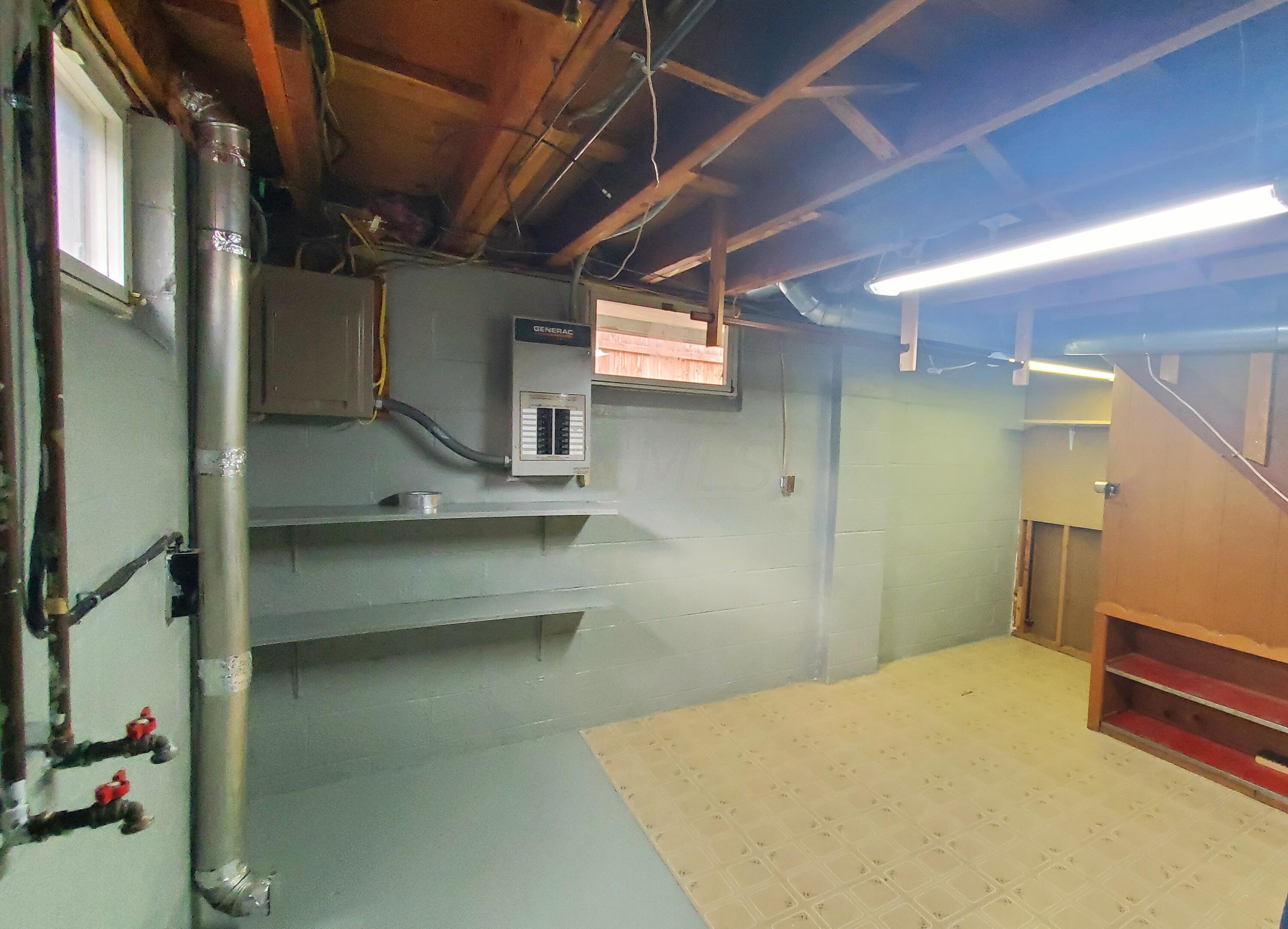3105 Hillgate Road Columbus, OH 43207 - Photo 27 of 34 Utility Room
