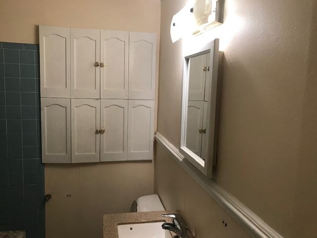 202 Cain Street Hampton, SC 29924 - Photo 6 of 11 Bath1