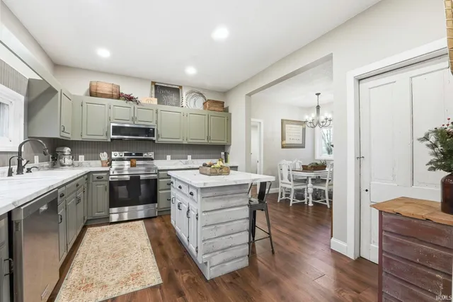 $205,000 | 2945 West 900 North, Columbia City, IN 46725