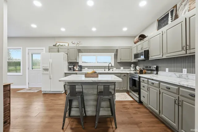 $205,000 | 2945 West 900 North, Columbia City, IN 46725