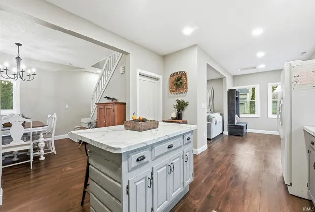 $205,000 | 2945 West 900 North, Columbia City, IN 46725