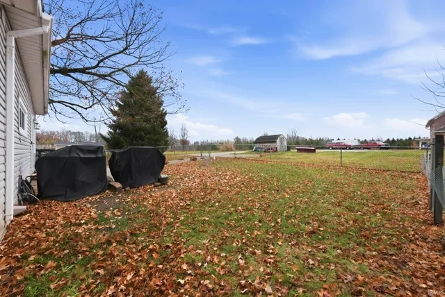 $205,000 | 2945 West 900 North, Columbia City, IN 46725