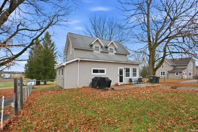 $205,000 | 2945 West 900 North, Columbia City, IN 46725