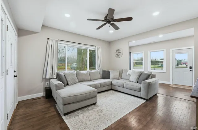 $205,000 | 2945 West 900 North, Columbia City, IN 46725