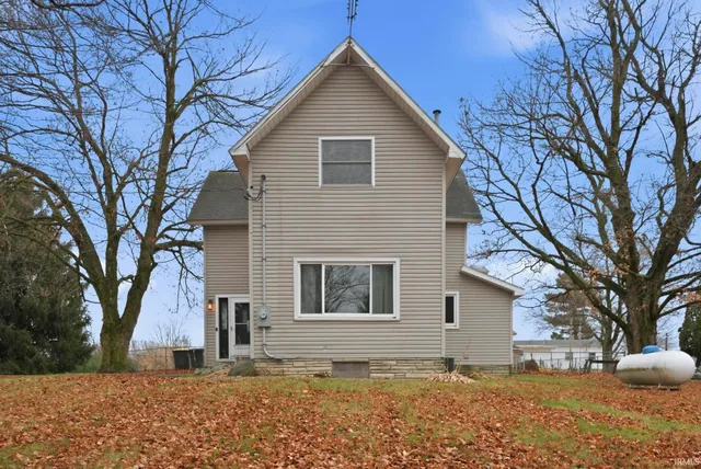 $205,000 | 2945 West 900 North, Columbia City, IN 46725