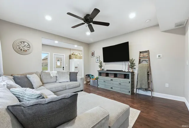 $205,000 | 2945 West 900 North, Columbia City, IN 46725