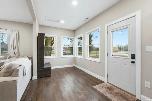 $205,000 | 2945 West 900 North, Columbia City, IN 46725