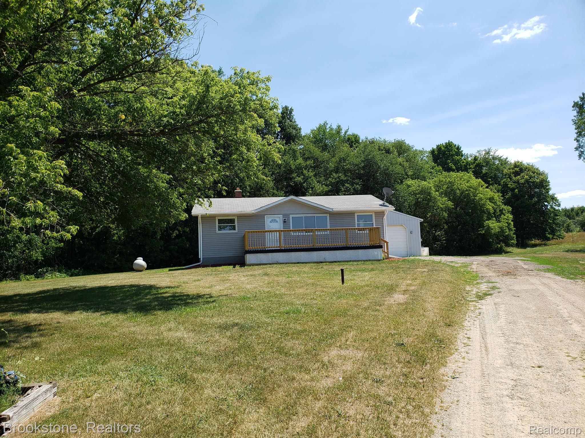 8044 Harris Road Millington, MI 48746 - Photo 1 of 14 Gallery Image 1