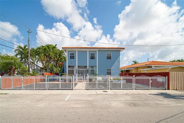 $2,599 | 2205 Southwest 13th Street, Unit B, Miami, FL 33135