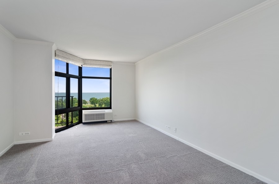 1920 North Clark Street, Unit 12B Chicago, IL 60614 - Photo 5 of 15