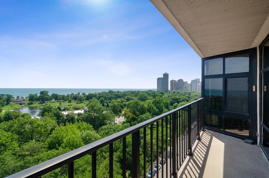1920 North Clark Street, Unit 12B Chicago, IL 60614 - Photo 9 of 15