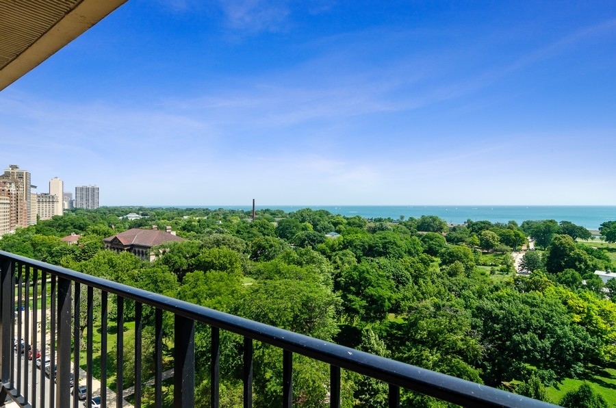 1920 North Clark Street, Unit 12B Chicago, IL 60614 - Photo 10 of 15