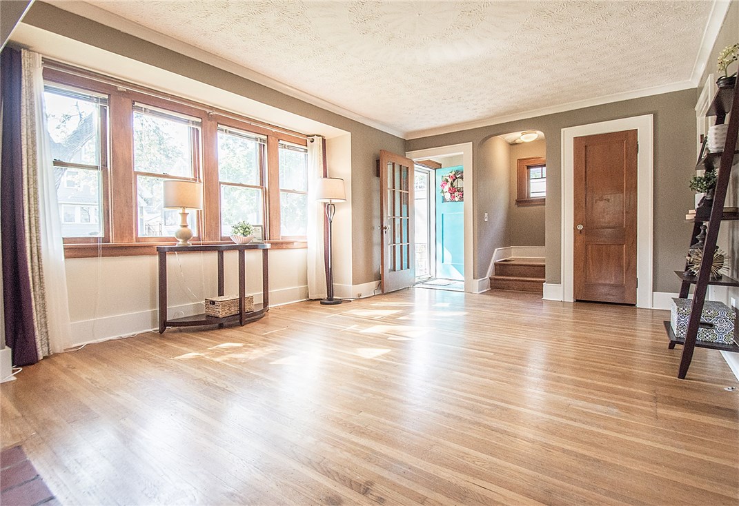 26 Vayo Street Irondequoit, NY 14609 - Photo 5 of 27