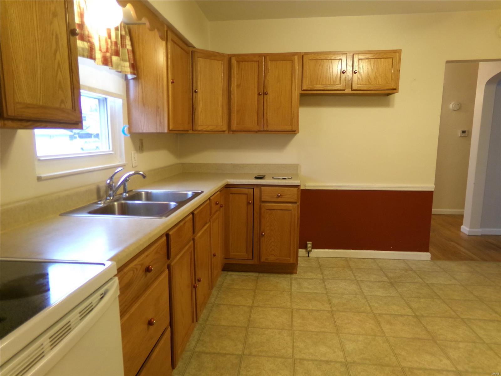 4025 Maryville Road Granite City, IL 62040 - Photo 4 of 26 Gallery Image 4