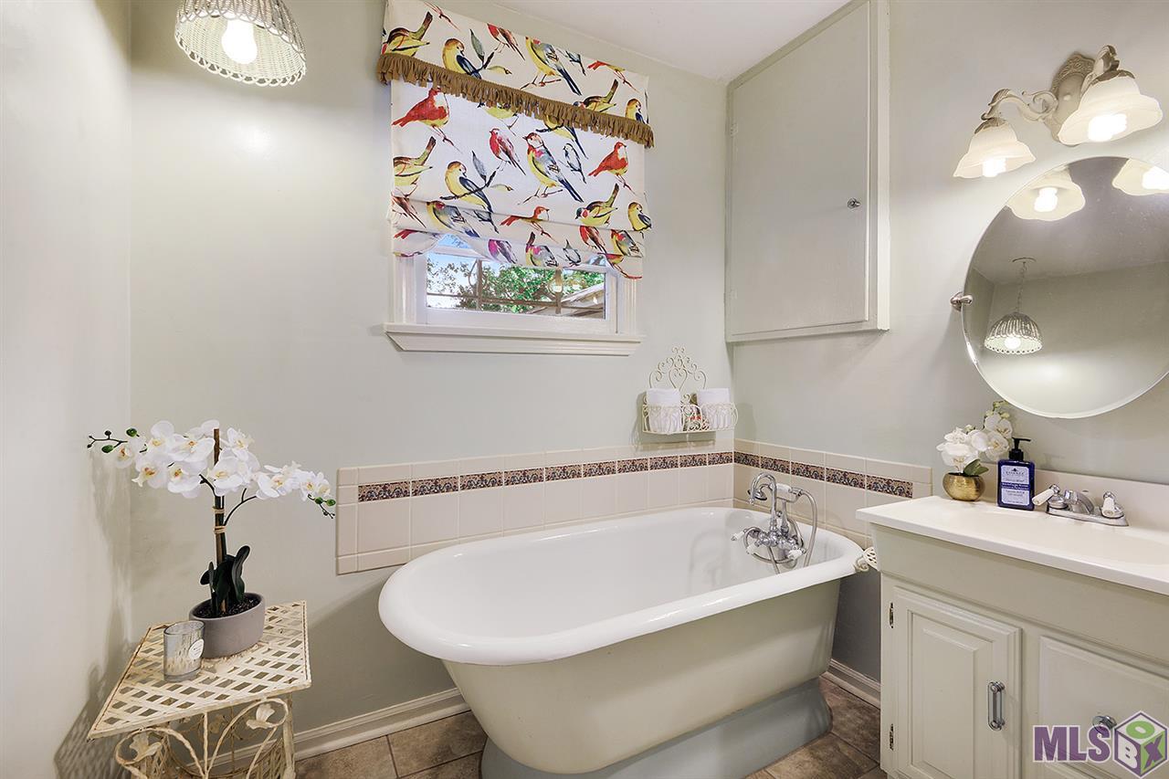 1705 March Street Baton Rouge, LA 70808 - Photo 13 of 22 Master Bathroom