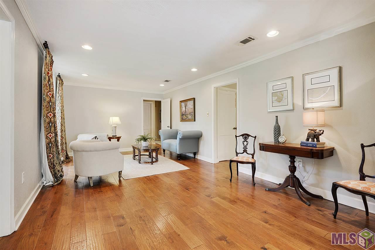 1705 March Street Baton Rouge, LA 70808 - Photo 4 of 22 Living Room