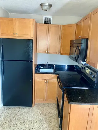 $1,500 | 1201 North E Street, Unit 2, Lake Worth Beach, FL 33460