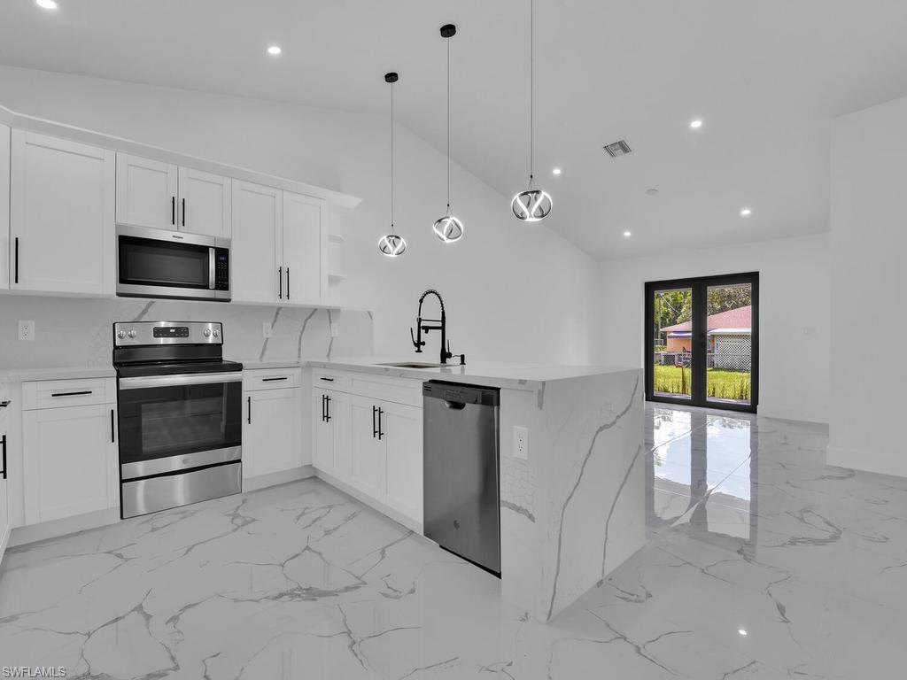 105-107 Meadow Road Lehigh Acres, FL 33973 - Photo 8 of 19
