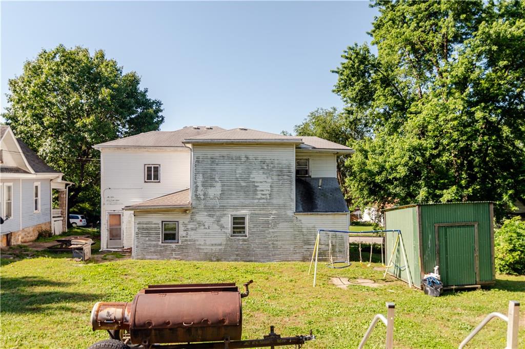 1125 Atchison Street Atchison, KS 66002 - Photo 8 of 85