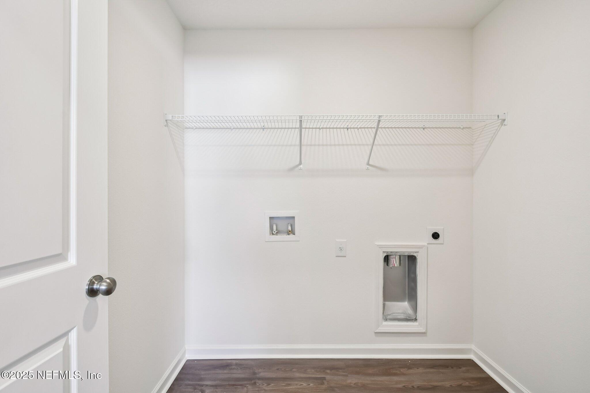 3407 Mildred Way Jacksonville, FL 32254 - Photo 30 of 38 a view of a small room