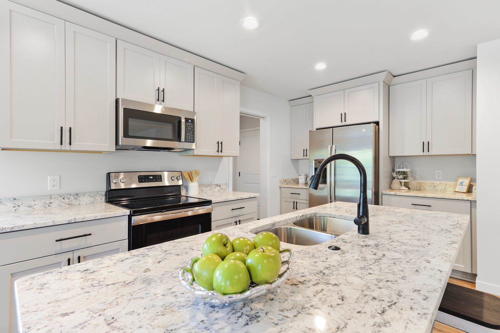 72 Blarney Stone Albany, WI 53502 - Photo 7 of 22