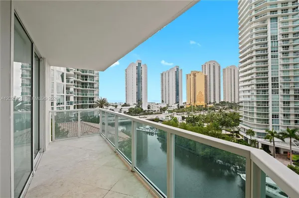 $5,200 | 200 Sunny Isles Boulevard, Unit 2806, Sunny Isles Beach, FL 33160