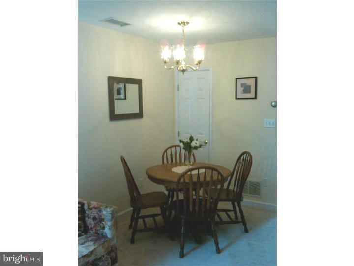34 East Village Road Newark, DE 19713 - Photo 3 of 18