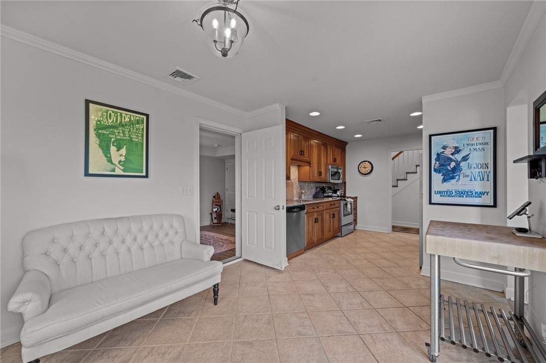 109 Corey Lane Middletown, RI 02842 - Photo 23 of 50