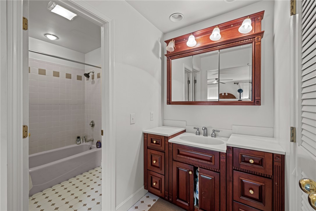 109 Corey Lane Middletown, RI 02842 - Photo 33 of 50