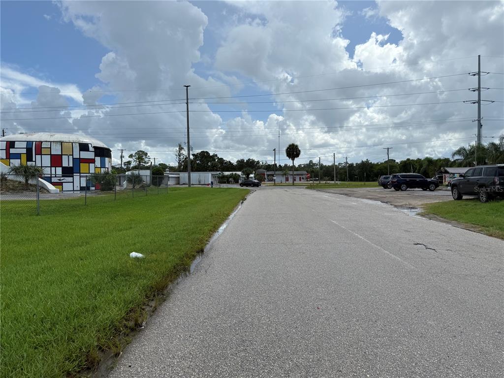1st Street Northeast Ruskin, FL 33570 - Photo 4 of 5