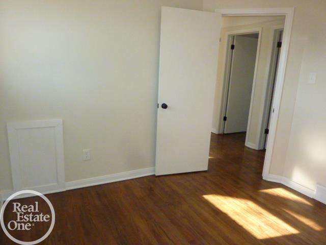18441 Frazho Road Roseville, MI 48066 - Photo 15 of 36 Gallery Image 15
