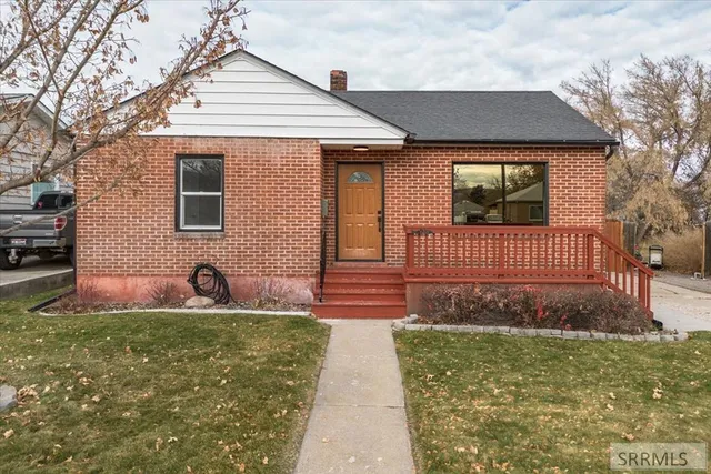 $354,900 | 122 Rosewood Avenue, Pocatello, ID 83204