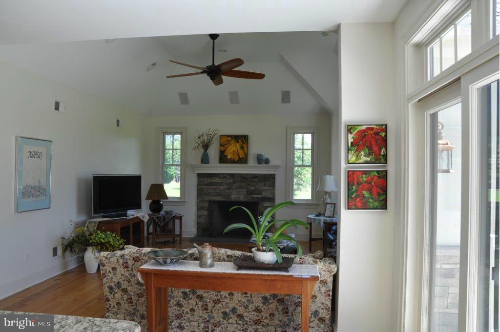 7335 Drum Point Road St. Michaels, MD 21663 - Photo 11 of 30 family room