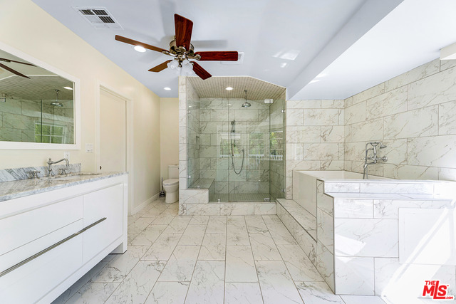 16821 Oak View Drive Encino, CA 91436 - Photo 19 of 33